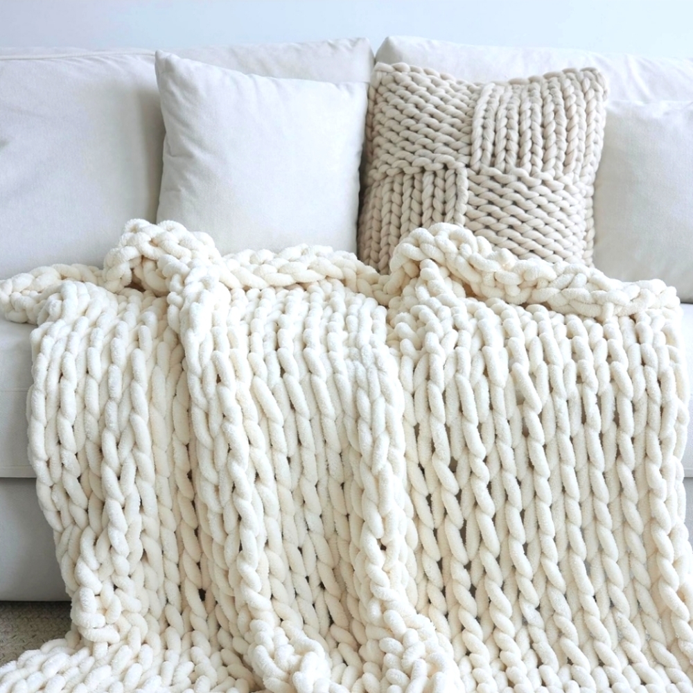 Maetoow Chenille Chunky Knit Blanket Throw
